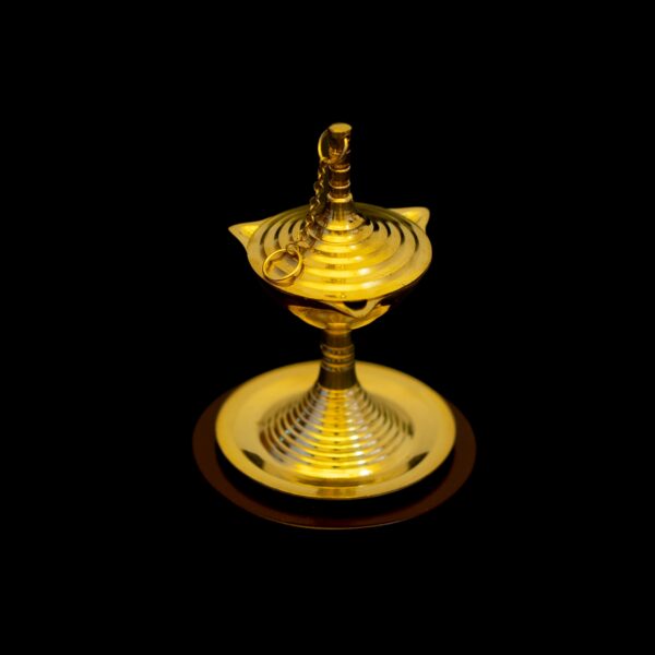 ( V-i113 ) Brass Oil Lamp with Wooden Base – Nursing Oath Edition